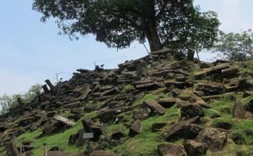 Ribuan Artikel Penelitian Ditarik, Termasuk Laporan Gunung Padang Gunung Padang, Cianjur. Foto: Kurnia/detikTravel