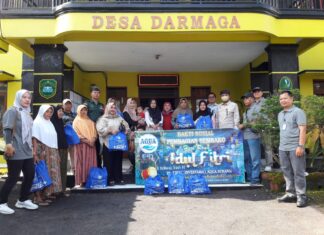 Aqua Subang Bagikan 1.000 Paket Sembako untuk Warga Tiga Desa