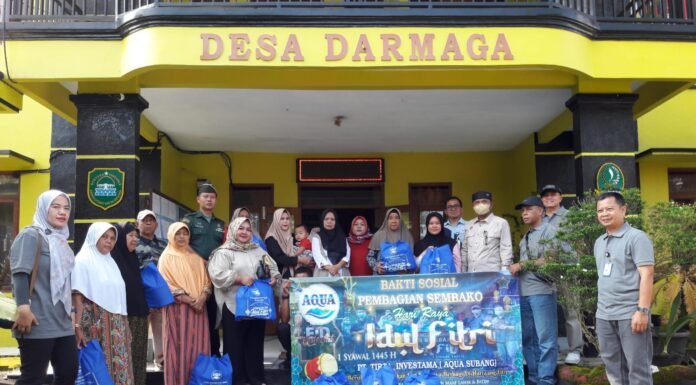 Aqua Subang Bagikan 1.000 Paket Sembako untuk Warga Tiga Desa