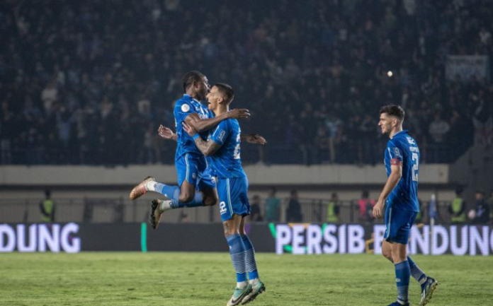 Persib Bandung Libas Madura United (Foto: Antara)