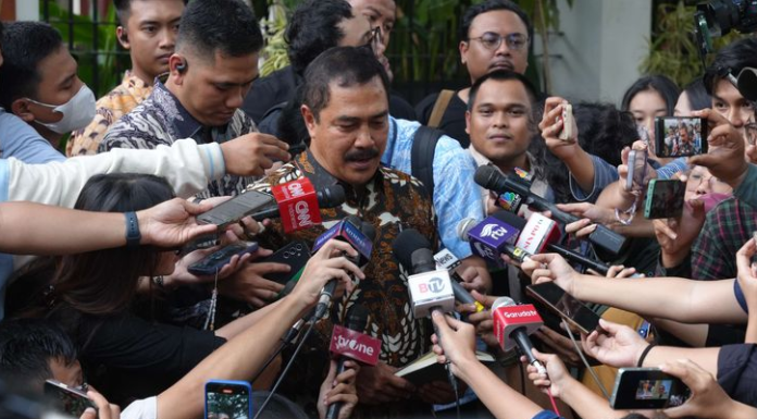 Dua Perwira Tinggi Polri Dipanggil Presiden Terpilih Prabowo Subianto Komjen Agus Adrianto di Jalan Kertanegara IV, Jakarta Selatan, Senin, (14/10/2024).(KOMPAS.com/FREDERIKUS TUTO KE SOROMAKING)