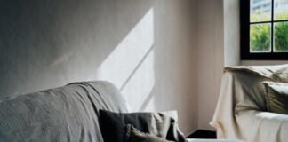 Rekomendasi Hotel Murah di Subang dengan Harga 100 ribuan Ilustrasi hotel murah. (Unsplash/Dan Gold)