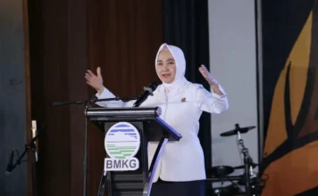 BMKG Ingatkan Warga Sukabumi Tetap Waspada Banjir Bandang Hingga Maret 2025 Kepala Badan Meteorologi, Klimatologi, dan Geofisika (BMKG), sumber foto Dwikorita Karnawati (VOI.id)