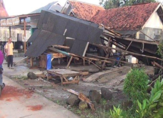 Angin Puting Beliung Terjang Kabupaten Subang, Akibatnya Puluhan Rumah Rusak Angin Puting Beliung Terjang Kabupaten Subang, Akibatnya Puluhan Rumah Rusak