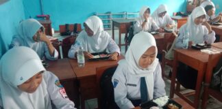 436 Siswa SMPN 1 Pagaden Barat Terima Program Makan Gratis 436 Siswa SMPN 1 Pagaden Barat Terima Program Makan Gratis