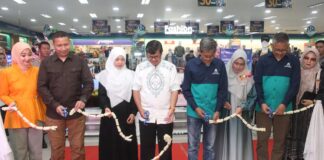 Amanda Supermarket “Reborn” Resmi Dibuka, Siap Dukung UMKM Subang Peresmian ini dihadiri oleh Wakil Bupati Subang, H. Agus Masykur Rosyadi, S.Si., M.M., atau akrab disapa Kang Akur, beserta Wakil Ketua TP PKK Kabupaten Subang, Hj. Ega Agustine Rosyadi, S.Kep. Ners., M.Kep/PR.Subang/H.Yaman / Foto : (Pikiran Rakyat Subang)