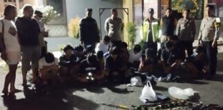 Polsek Subang Amankan 16 Remaja Diduga Akan Perang Sarung Jajaran Polsek Kota Subang mengamankan 16 remaja saat hendak perang sarung, Sabtu (8/3/2025) dini hari. Dok. Humas Polsek Kota Subang