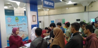 Menjelang Berakhir, Ratusan Warga Padati Samsat Subang untuk Program Pemutihan Pajak Kendaraan Menjelang Berakhir, Ratusan Warga Padati Samsat Subang untuk Program Pemutihan Pajak Kendaraan