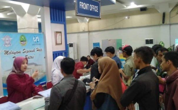 Menjelang Berakhir, Ratusan Warga Padati Samsat Subang untuk Program Pemutihan Pajak Kendaraan Menjelang Berakhir, Ratusan Warga Padati Samsat Subang untuk Program Pemutihan Pajak Kendaraan