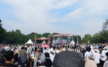 Ribuan Warga Subang Gelar Aksi Bela Palestina, Donasi Terkumpul Capai Rp1,5 Miliar Ribuan Warga Subang Gelar Aksi Bela Palestina, Donasi Terkumpul Capai Rp1,5 Miliar