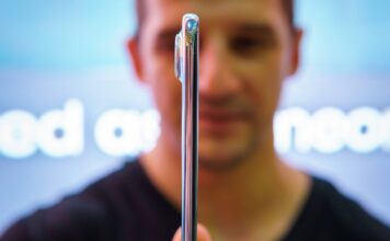 Tecno Pova Slim 5G Hadir September, Ponsel Tertipis di Dunia Tecno Pova Slim 5G rilis 4 September 2025, ponsel 5G tertipis dengan layar OLED 144Hz. (Foto: GSM Arena)