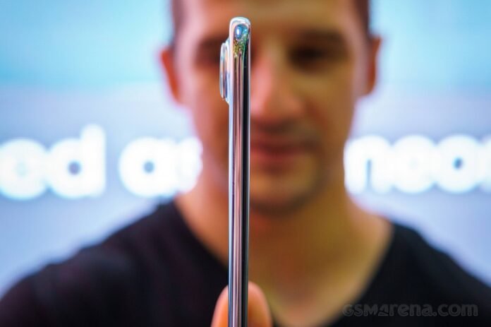 Tecno Pova Slim 5G Tecno Pova Slim 5G rilis 4 September 2025, ponsel 5G tertipis dengan layar OLED 144Hz. (Foto: GSM Arena)