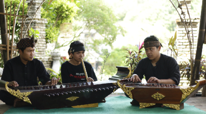Sejarah Kecapi Sunda: Kecapi Siter dan Kacapi Indung dalam Tradisi Musik Sunda Kecapi Sunda